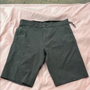 Surf Style Men's Gray Hybrid Shorts. NWOT size 30